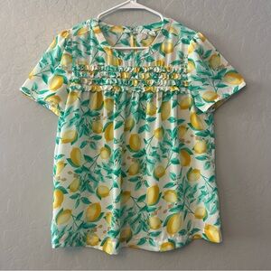 Elle lemon and green leaf print ruffle front blouse size medium